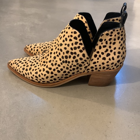 Dolce Vita Booties - Picture 2 of 4